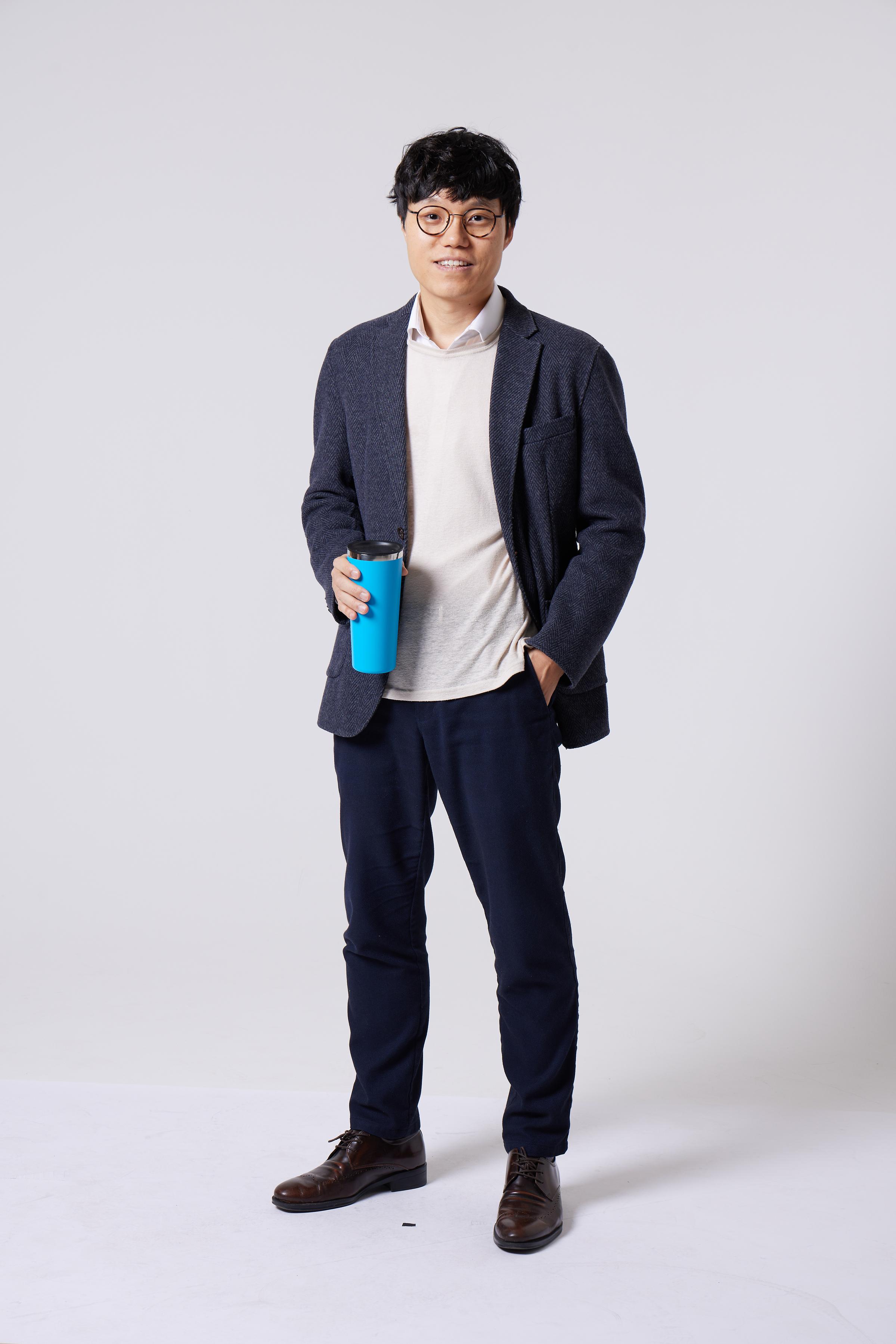 Joongoo Lee